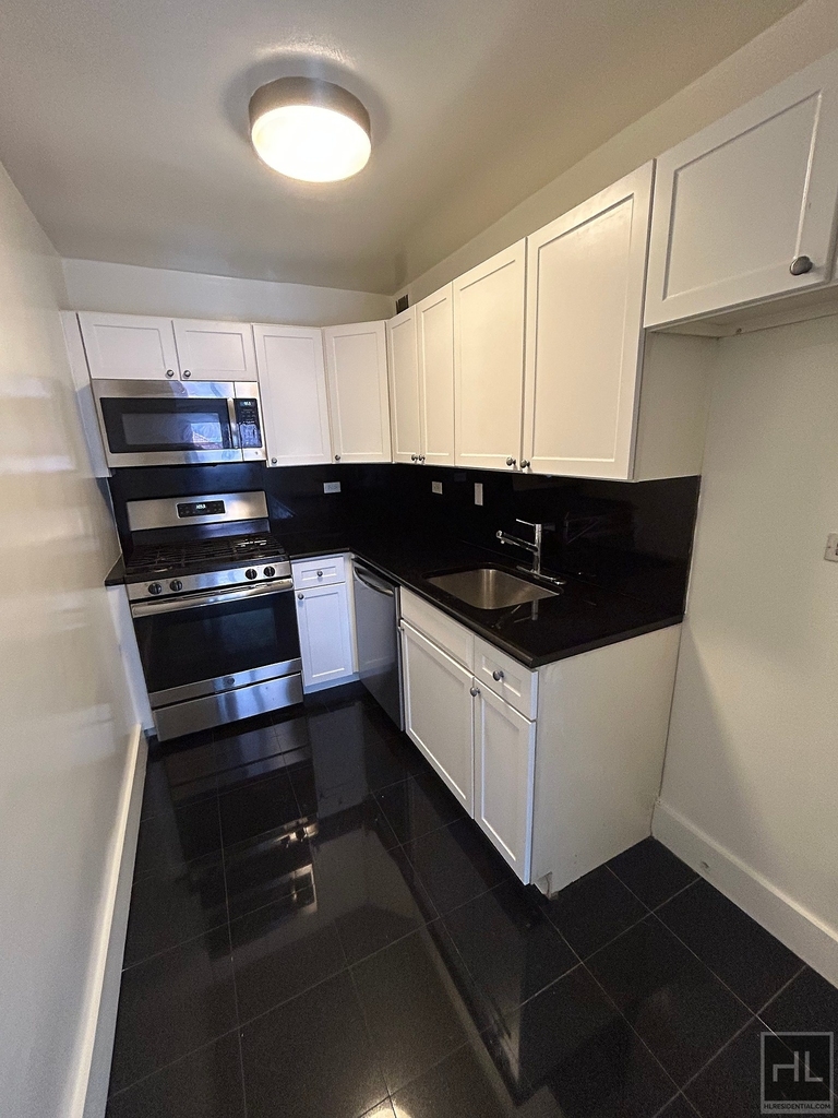 East 63 Street - Photo 1