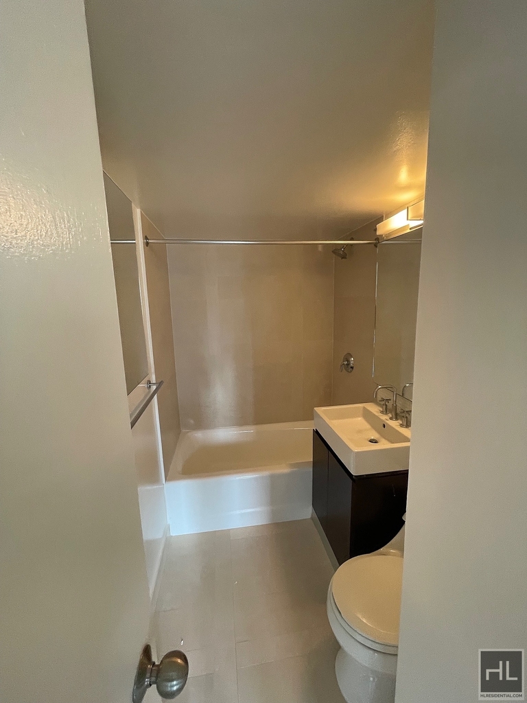 East 63 Street - Photo 10