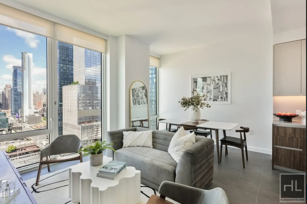 West 30th Street - Photo 1