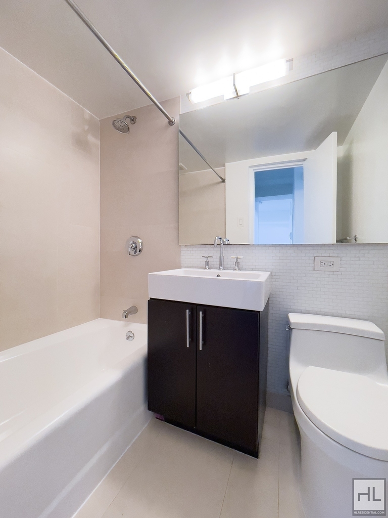East 63 Street - Photo 7