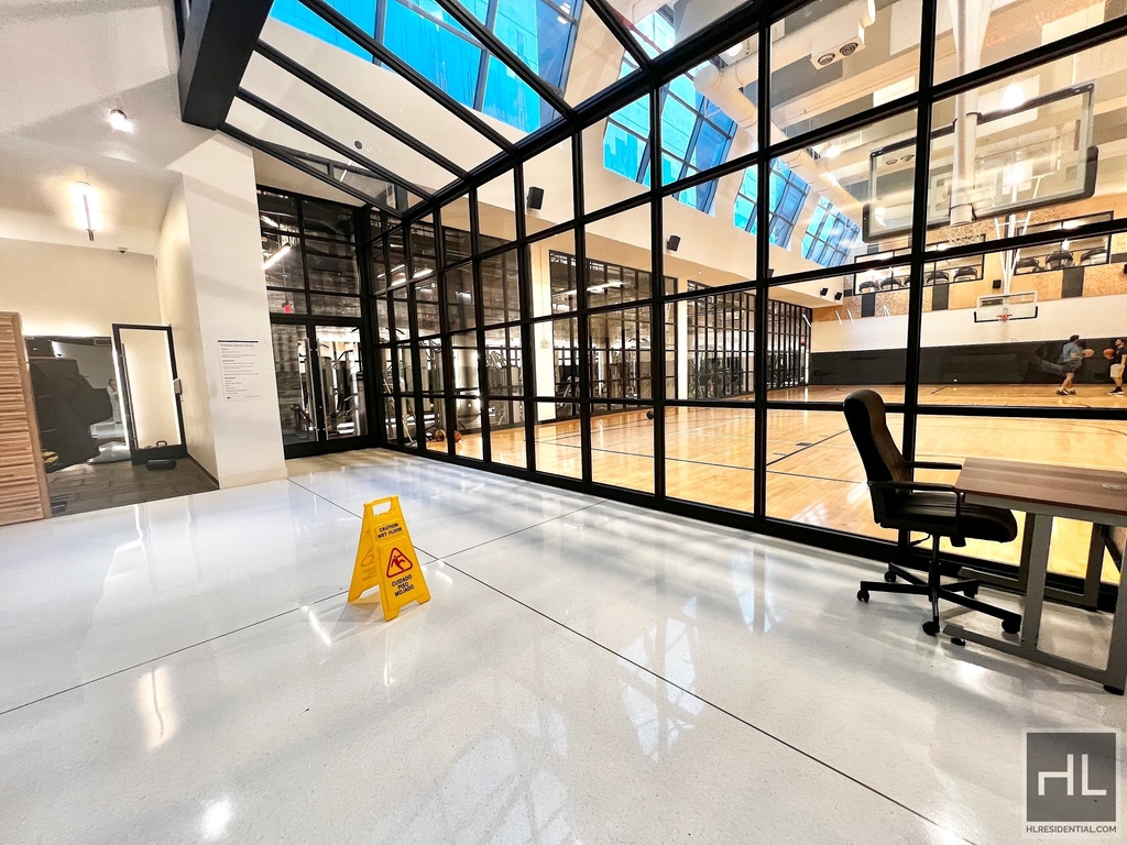 West 57th Street - Photo 8