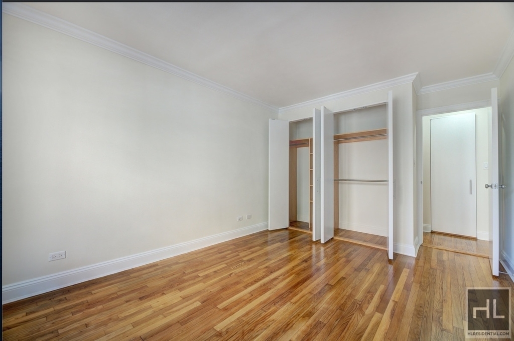 West 16 Street - Photo 0