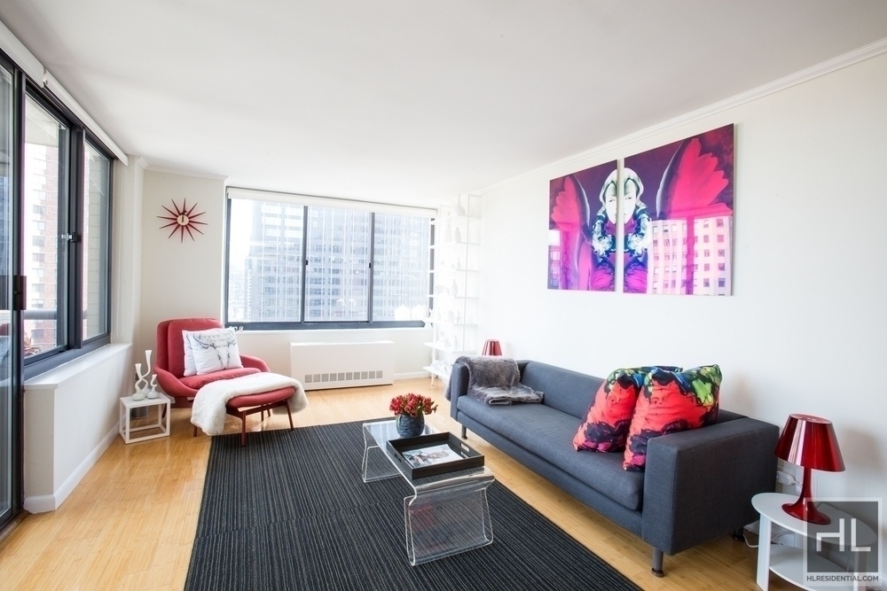 West 48th Street - Photo 5