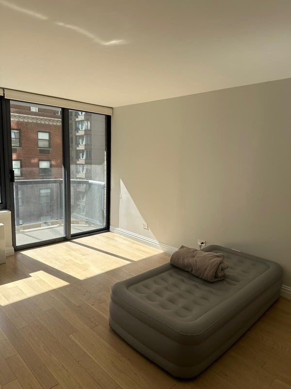 235 West 48th Street - Photo 3