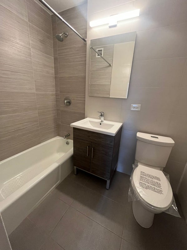 235 West 48th Street - Photo 9