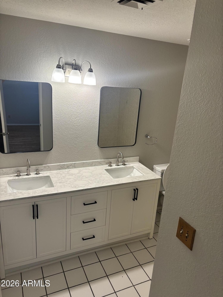 1237 W Ellis Street - Photo 12