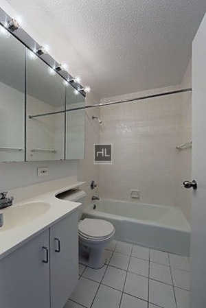 East 29th Street - Photo 5