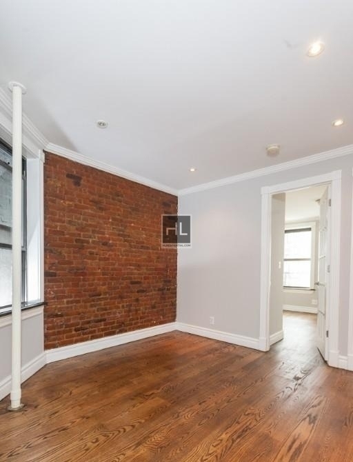 East 23 Street - Photo 5