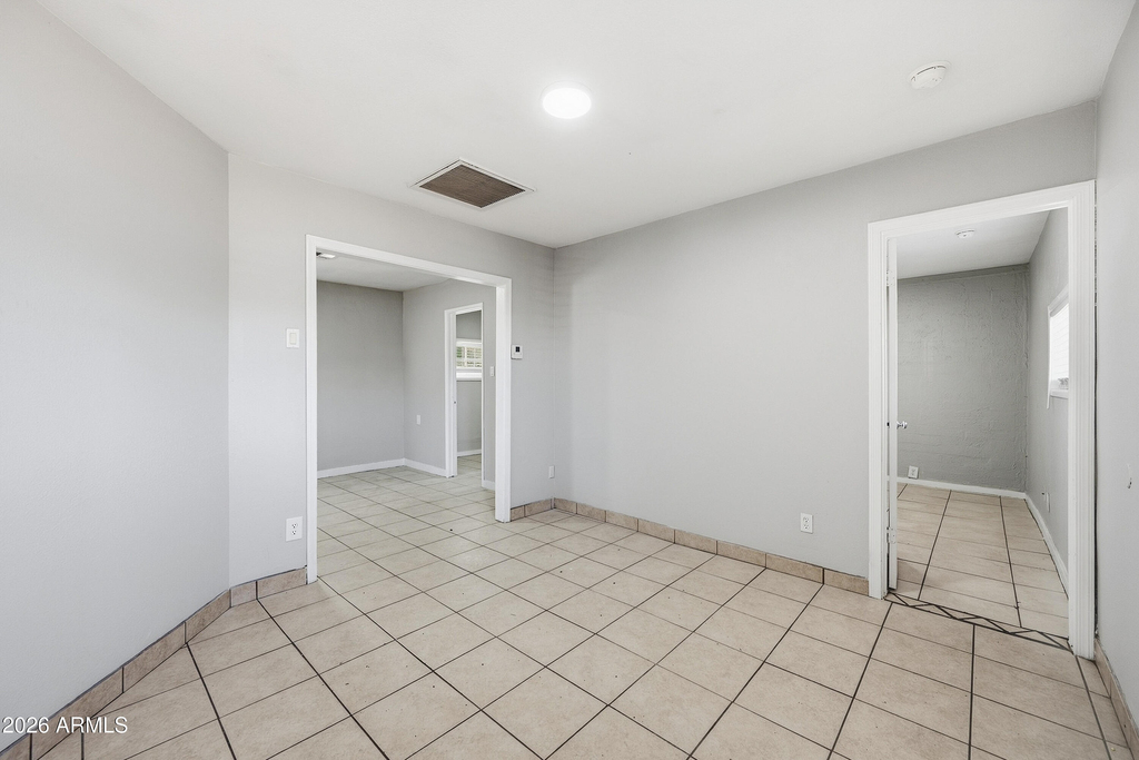 5206 W Ocotillo Road - Photo 2