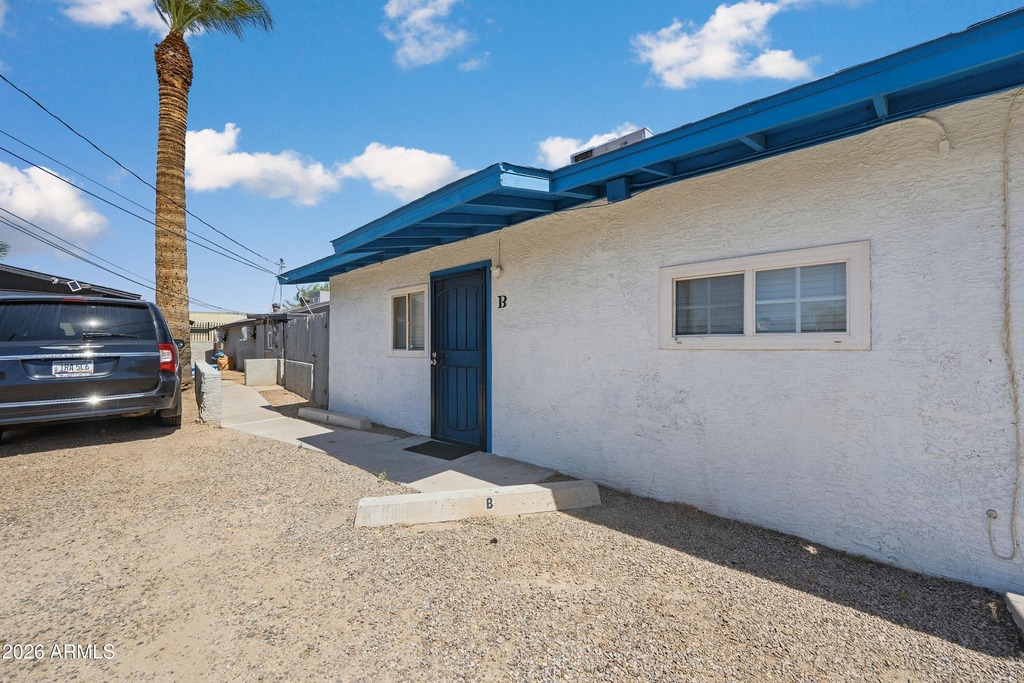 5206 W Ocotillo Road - Photo 0