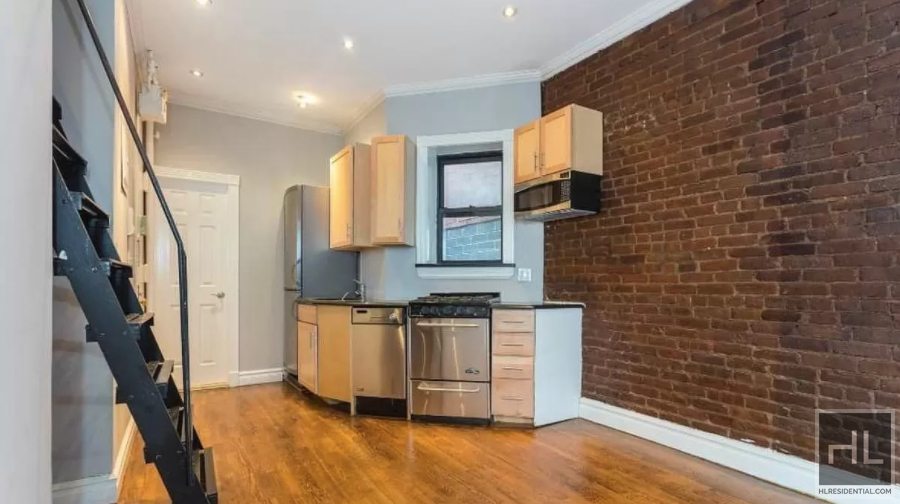 East 23 Street - Photo 1