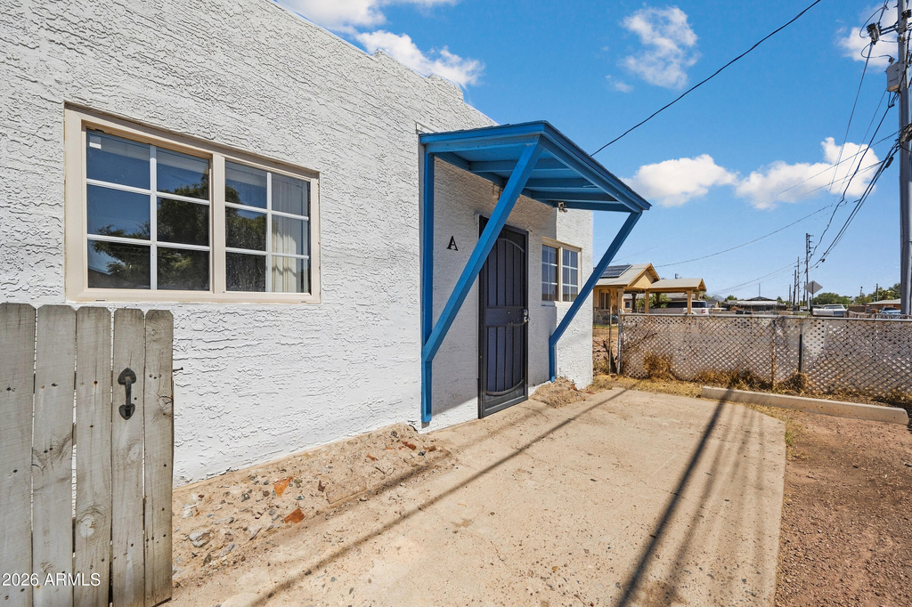 5206 W Ocotillo Road - Photo 1