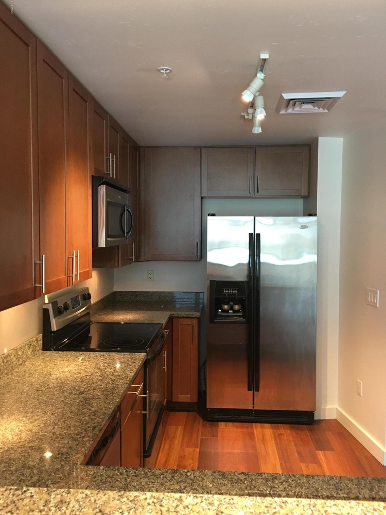 310 S 4th Street - Photo 2