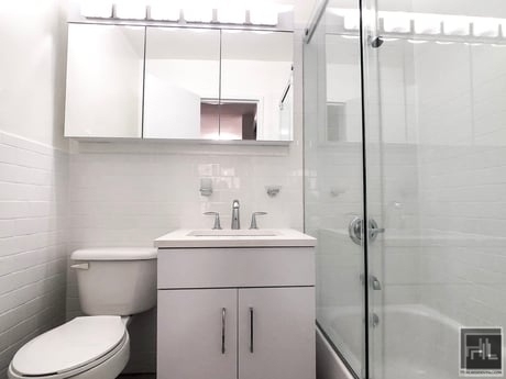 East 56 Street - Photo 3