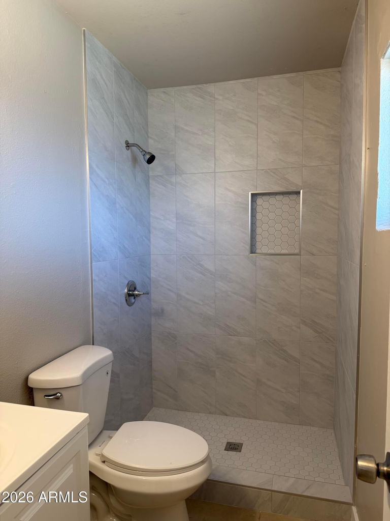 11446 N 33rd Avenue - Photo 2