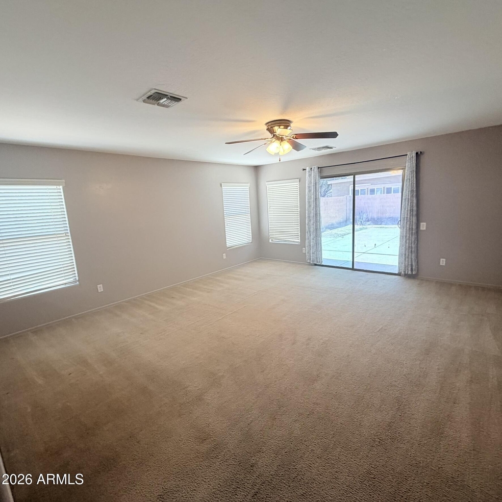 43845 W Arizona Avenue - Photo 12