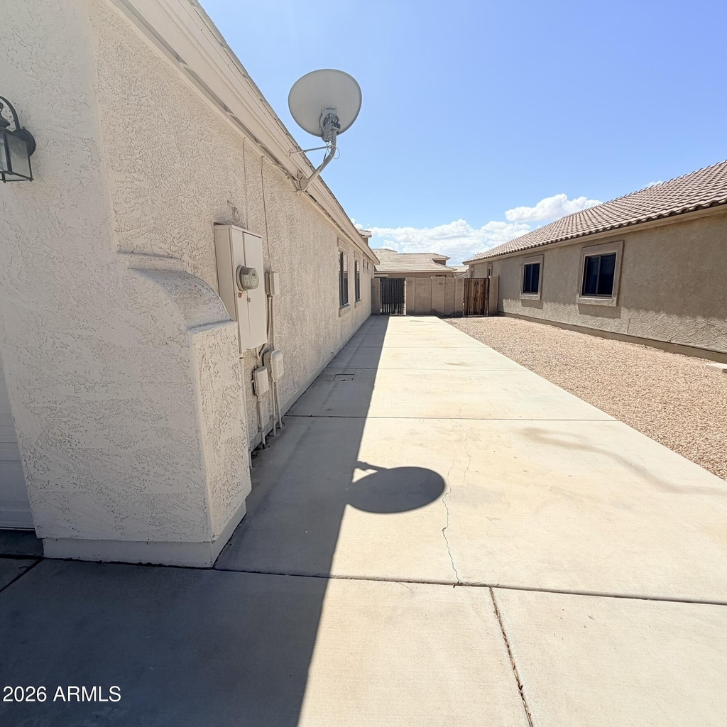 43845 W Arizona Avenue - Photo 19