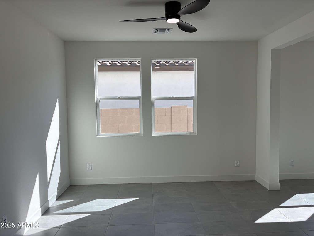10862 N Brownsville Lane - Photo 5