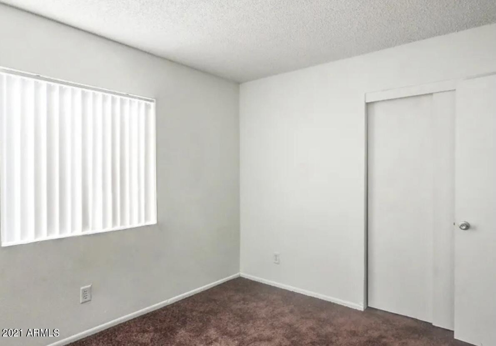 1709 W Mountain View Road - Photo 4