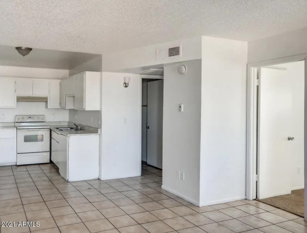 1709 W Mountain View Road - Photo 1