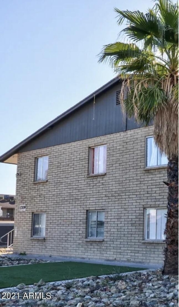 1709 W Mountain View Road - Photo 6