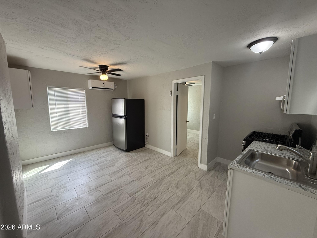 185 W Morelos Street - Photo 0
