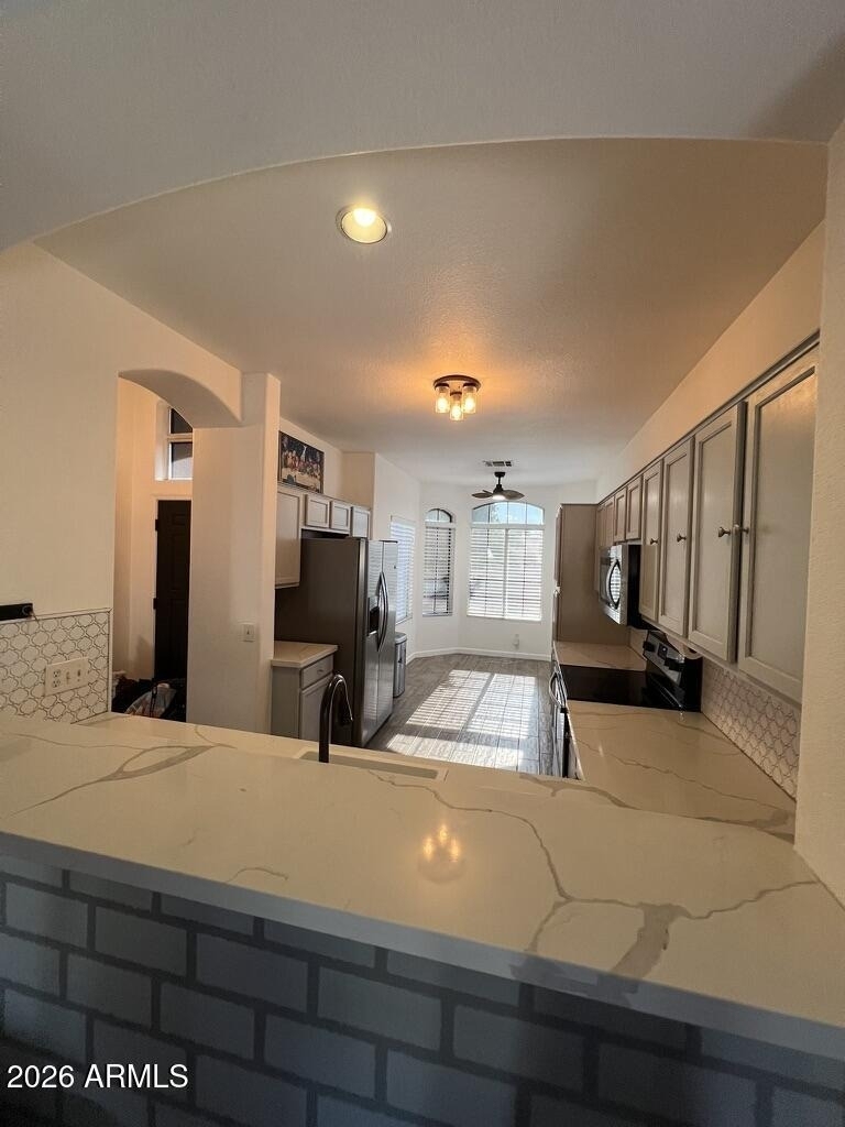 2527 N Silverado -- - Photo 1