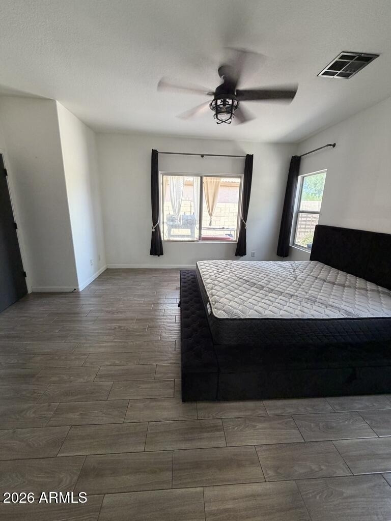 2527 N Silverado -- - Photo 7