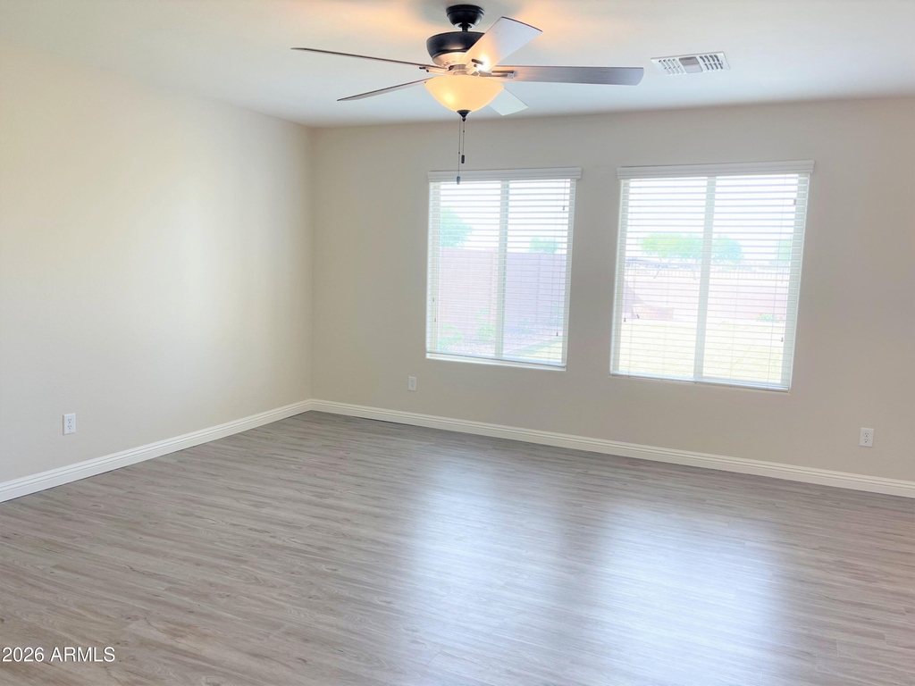 7826 S Peppertree Drive - Photo 4
