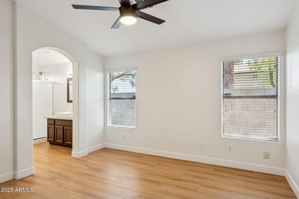 2131 S Peppertree Drive - Photo 15