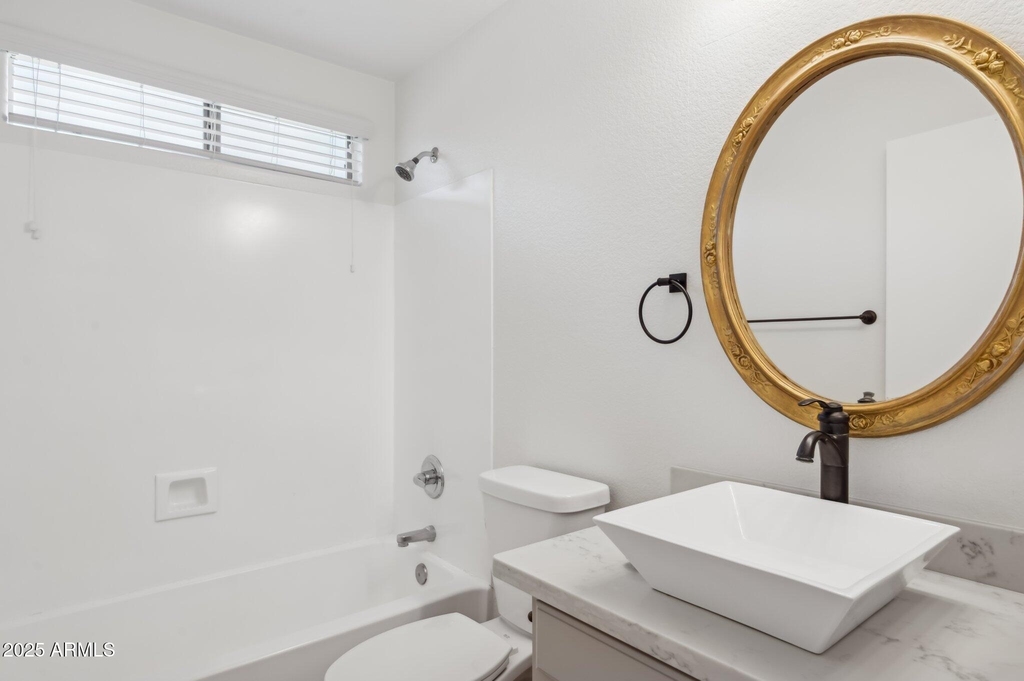 2131 S Peppertree Drive - Photo 4