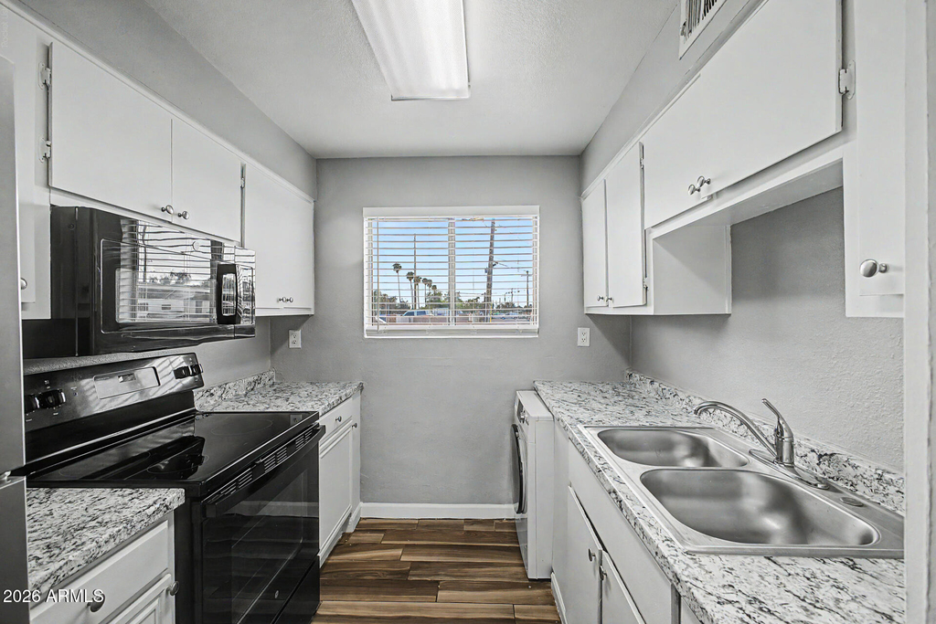 7144 N 66th Drive - Photo 17