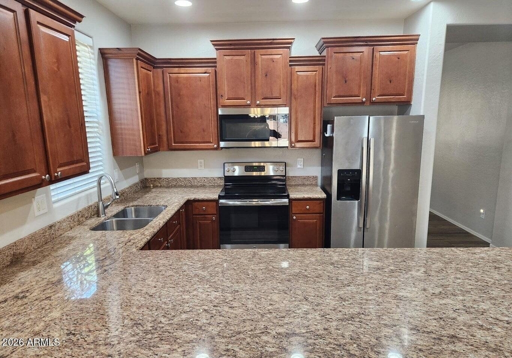 7558 W Spur Drive - Photo 2