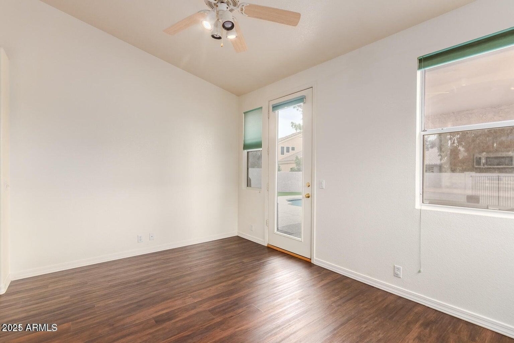6230 W Irma Lane - Photo 16