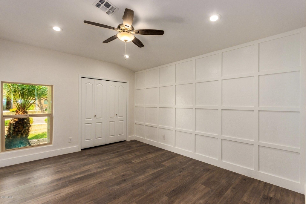 719 E Fairway Drive - Photo 31