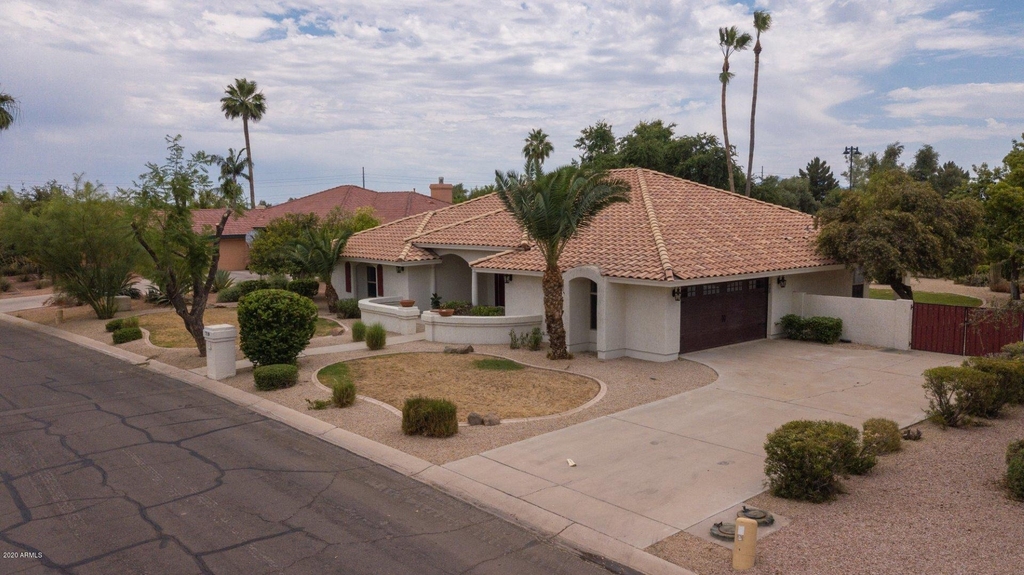 719 E Fairway Drive - Photo 42