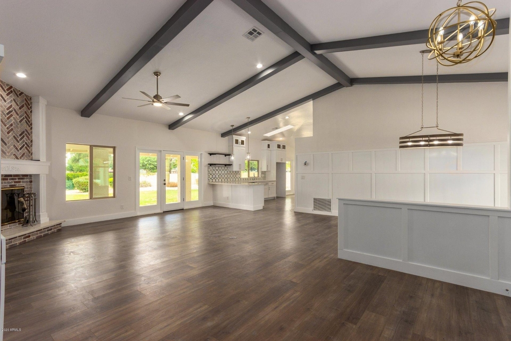 719 E Fairway Drive - Photo 5