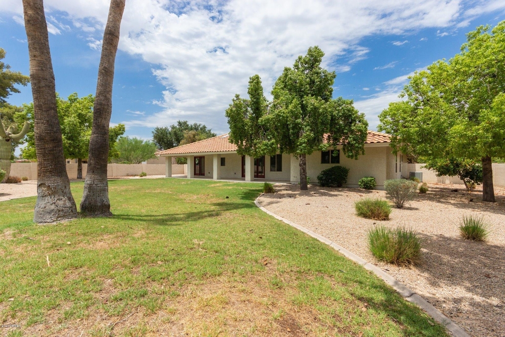 719 E Fairway Drive - Photo 39
