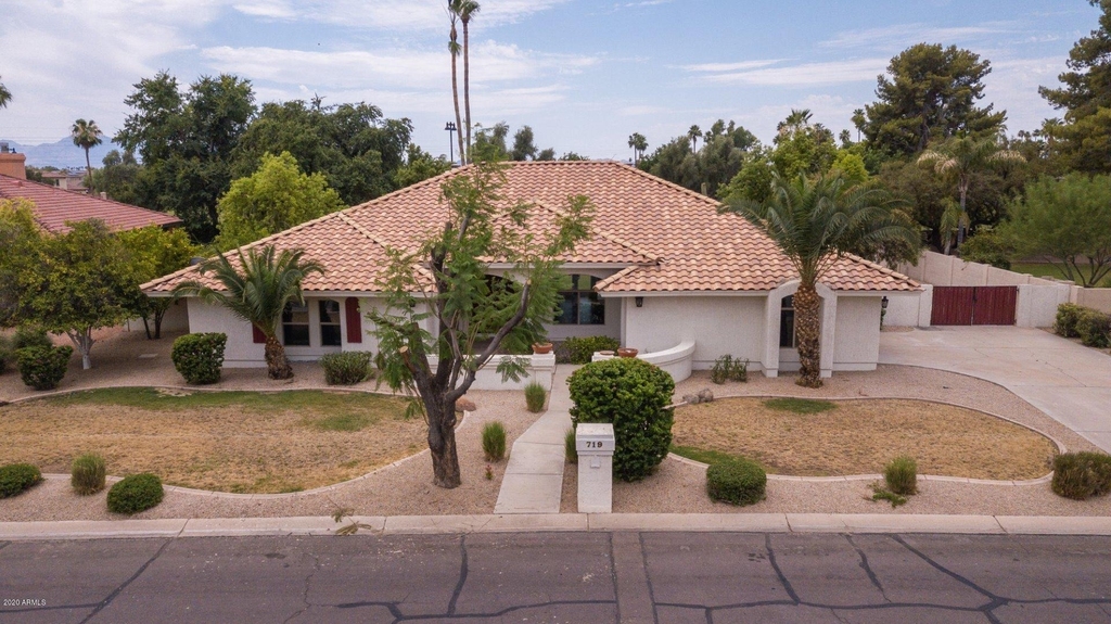 719 E Fairway Drive - Photo 41