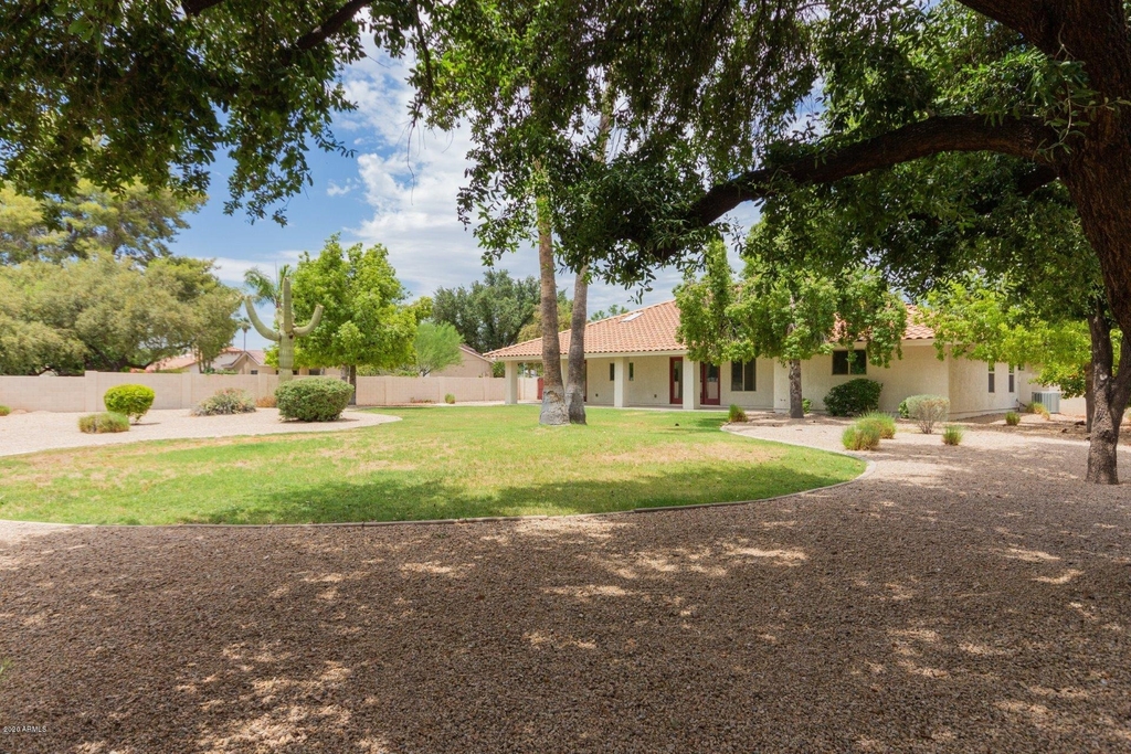 719 E Fairway Drive - Photo 38