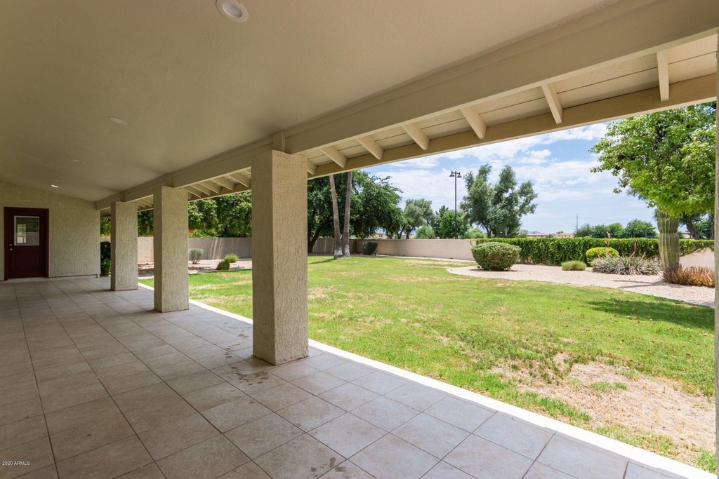719 E Fairway Drive - Photo 34