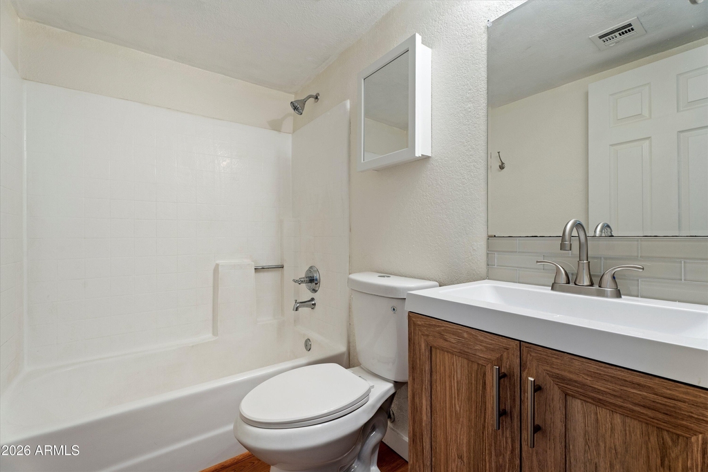 1065 W 1st Street - Photo 8