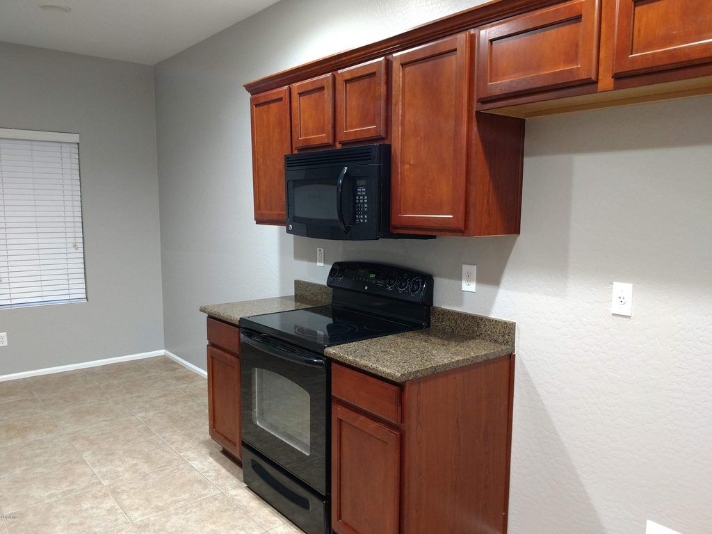 4232 E Bruce Court - Photo 3