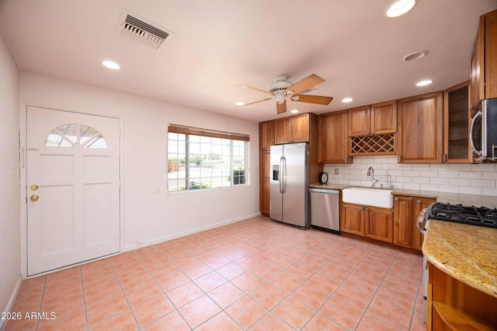 7337 E Lewis Avenue - Photo 3