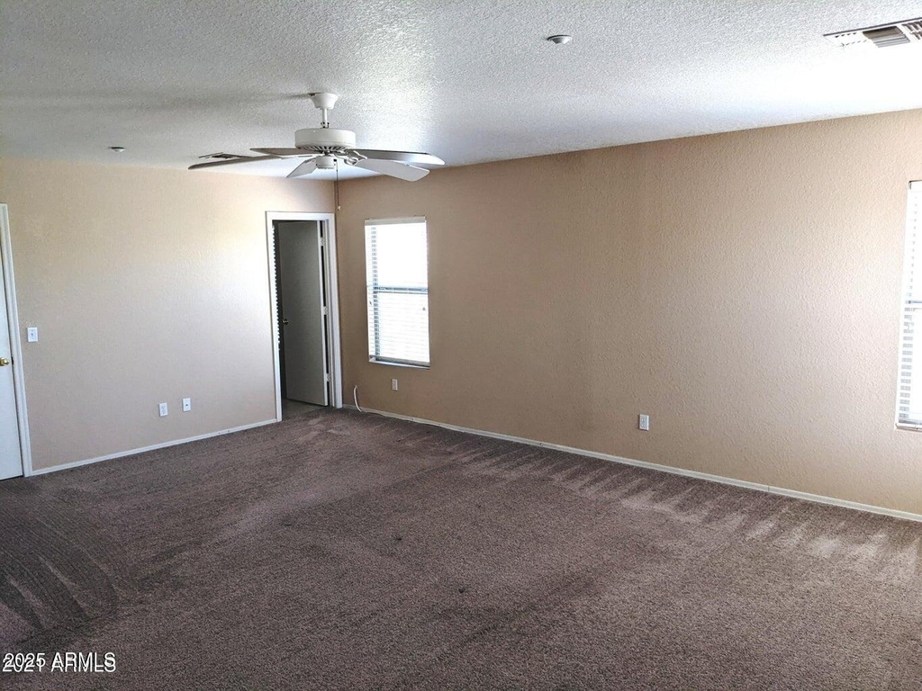 7500 E Deer Valley Road - Photo 18