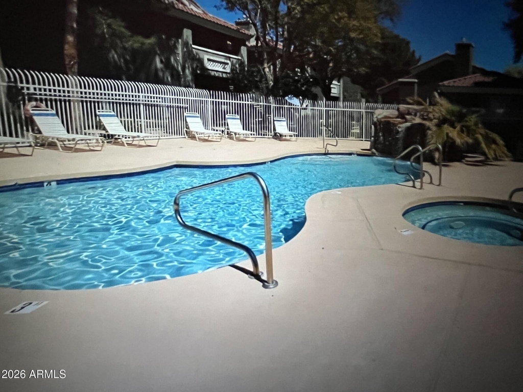 2929 W Yorkshire Drive - Photo 6