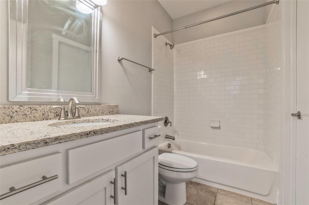 6051 Ross Avenue - Photo 22