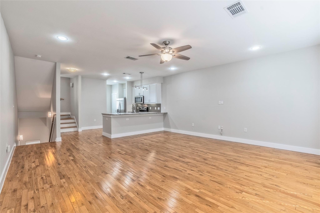 6051 Ross Avenue - Photo 8