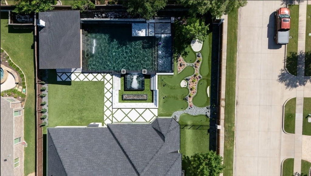 3131 Callander - Photo 8