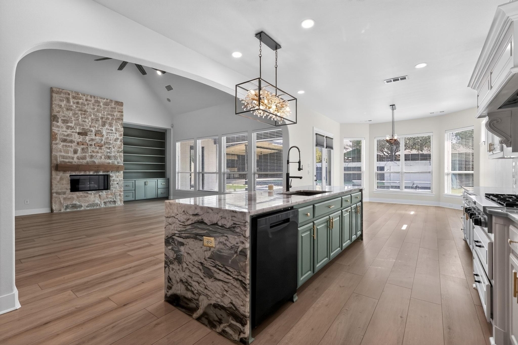 3131 Callander - Photo 15